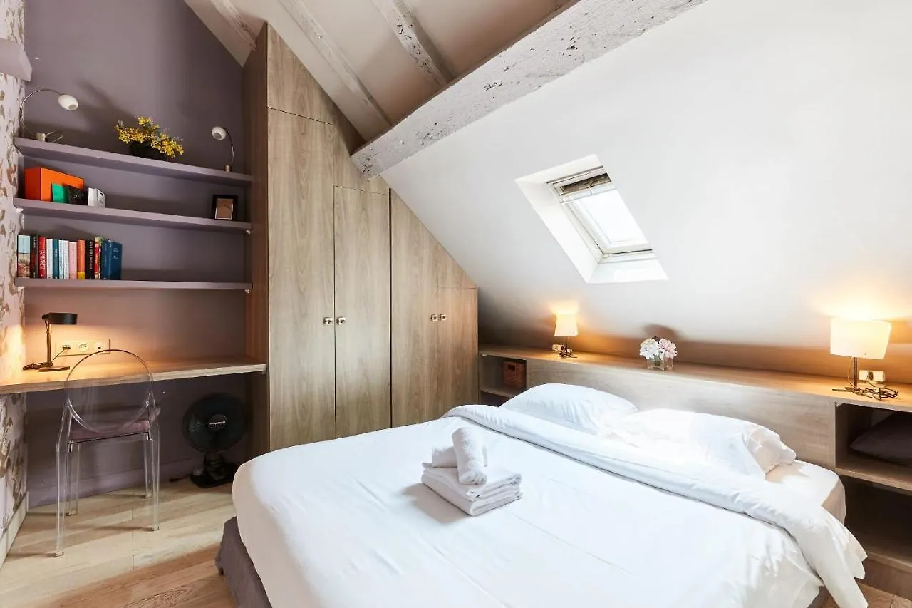 Apartment Francs Bourgeois & Le Marais - Cityapartmentstay Paris France